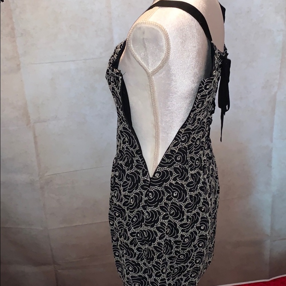 Flirty & Fun Dress-Floral Print w/LaceUp Back - Picture 4 of 8